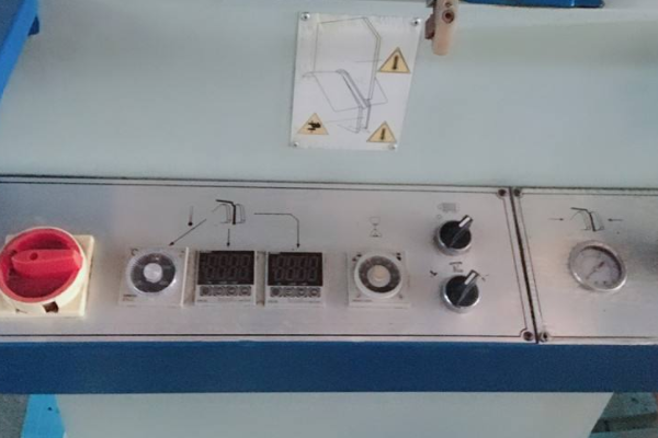 怎樣檢測發(fā)電機(jī)油壓？