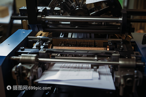工業(yè)印刷廠的生產(chǎn)機(jī)械 印刷機(jī)械的分類與應(yīng)用